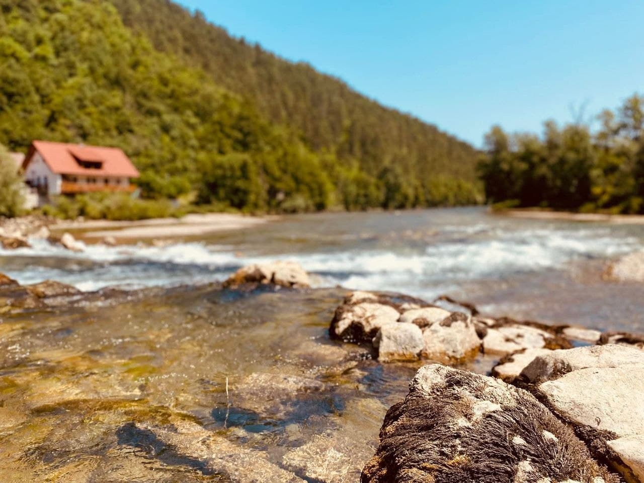 Reka Kolpa, Bela krajina